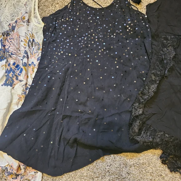 Bundle Of 4 Free People Dresses - Picture 3 of 9